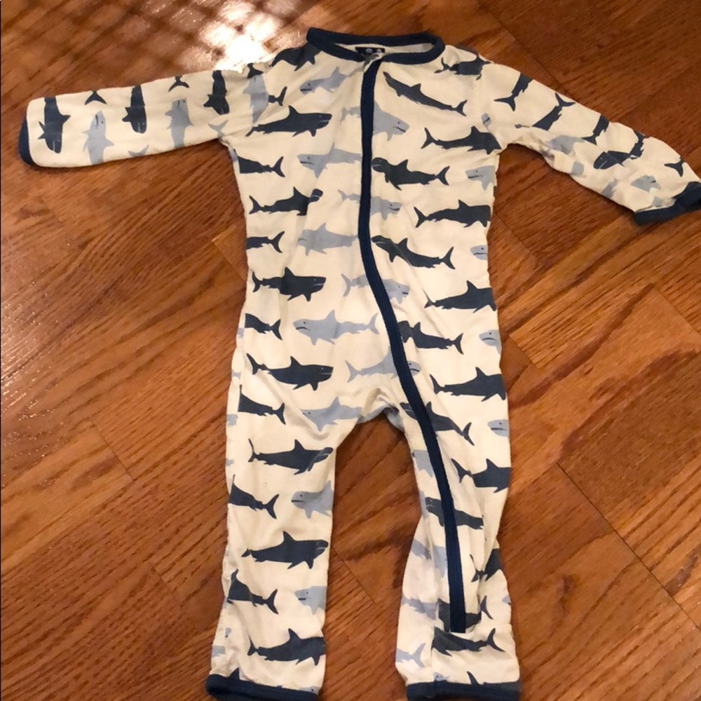 Kickee Pants 6-9 month zip up!